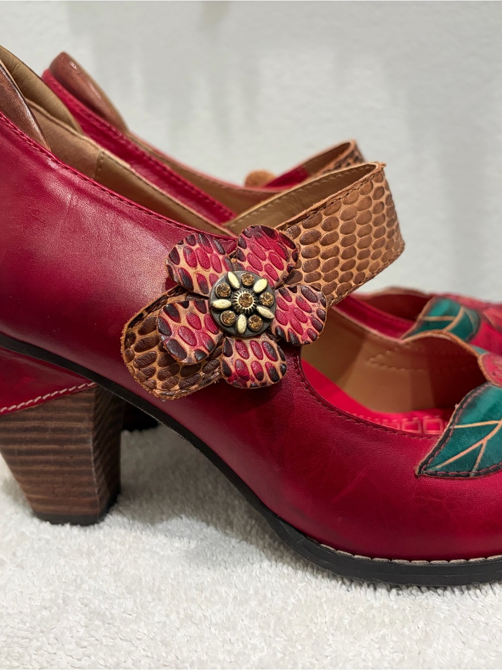 Brand New Elite by Corky’s Wildflower size 8